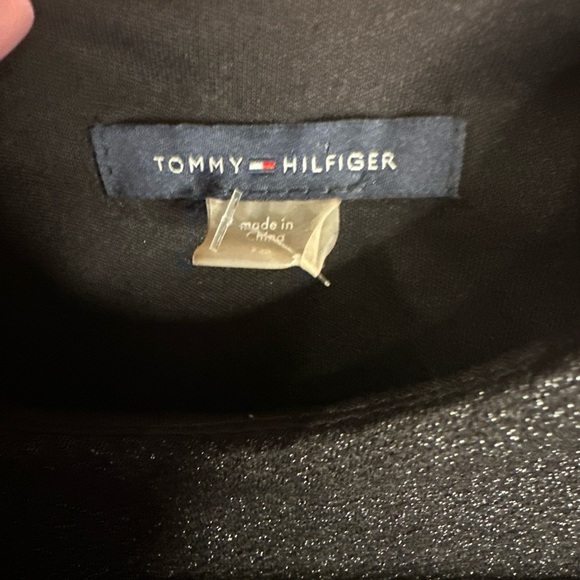 Tommy Hilfiger Cold Shoulder Black Shimmer
Sheath Dress NWOT Size 10 - Picture 4 of 5